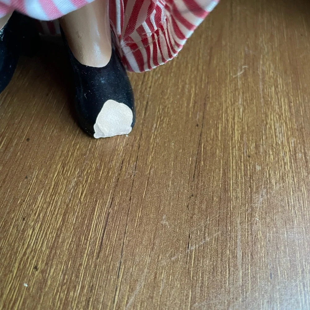 CLOTHTIQUE POSSIBLE DREAMS MRS.CLAUS Candy Cane Cuts Hair Stylist Figure Dept 56